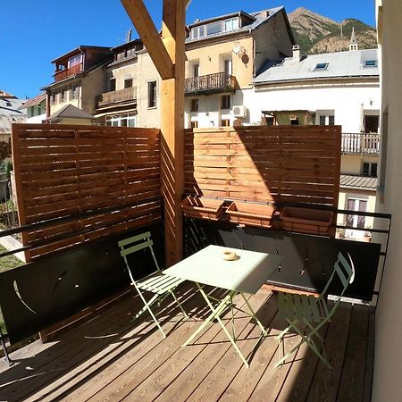 Maison Neuve Proche De Barcelonnette Jausiers Buitenkant foto
