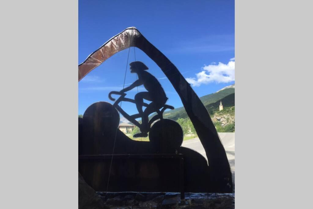 Maison Neuve Proche De Barcelonnette Jausiers Buitenkant foto