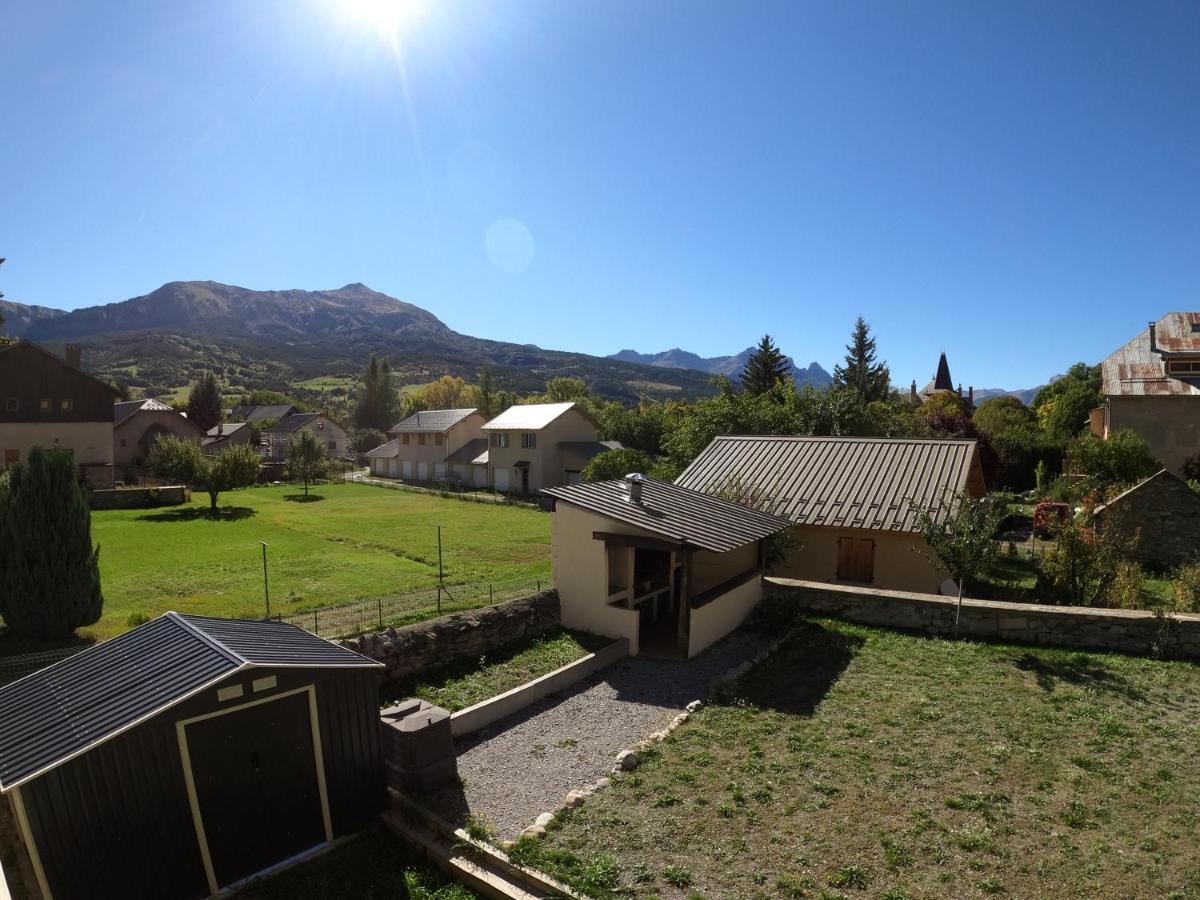 Maison Neuve Proche De Barcelonnette Jausiers Buitenkant foto