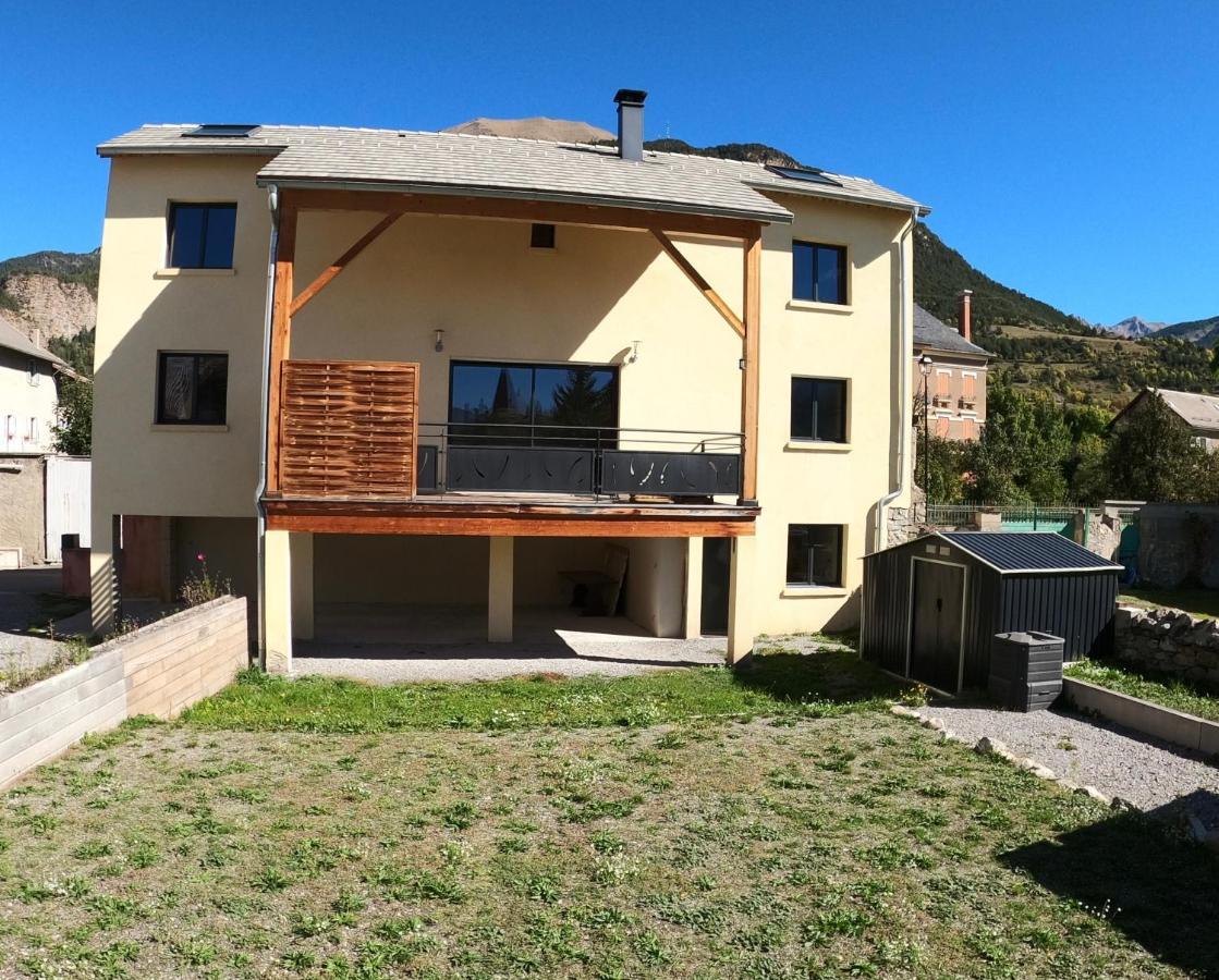 Maison Neuve Proche De Barcelonnette Jausiers Buitenkant foto